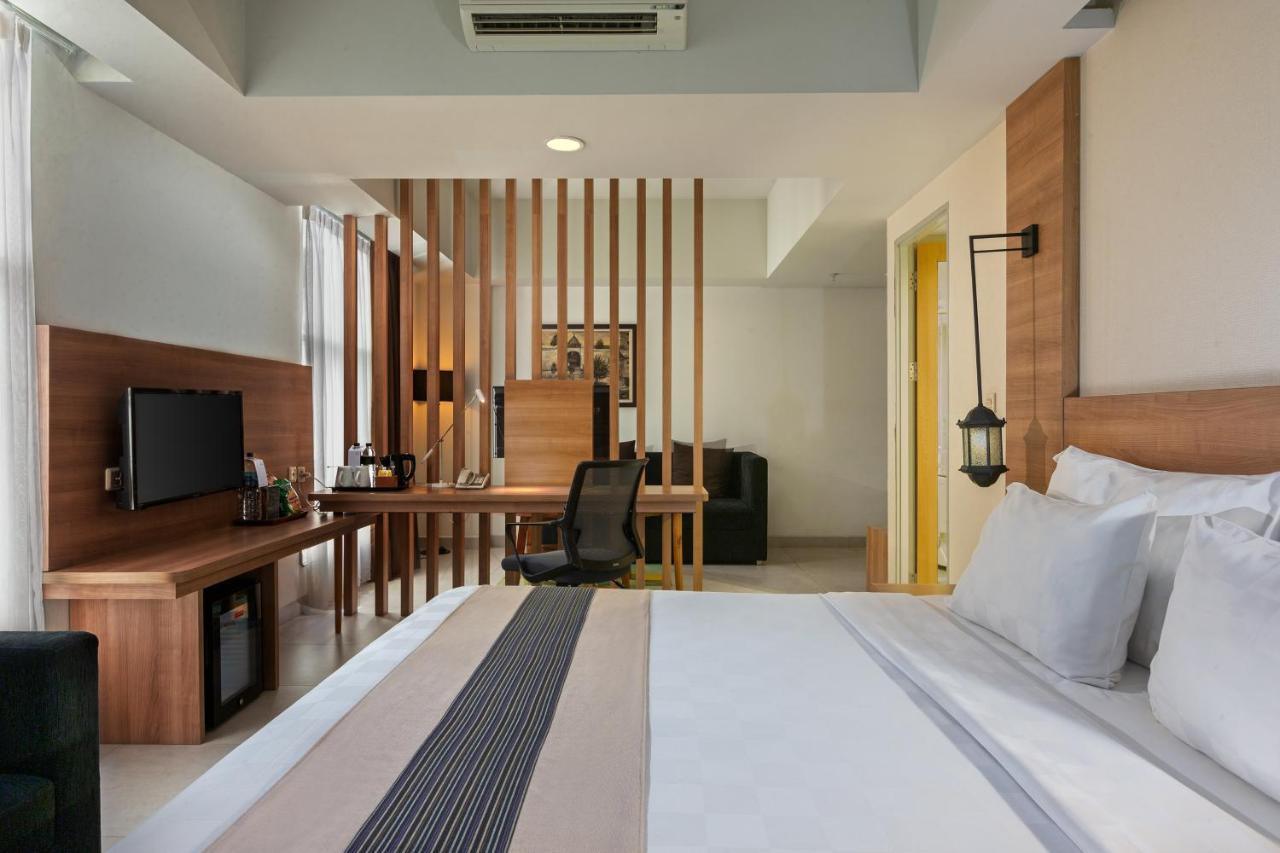 Khas Tugu Hotel Yogyakarta Exterior photo