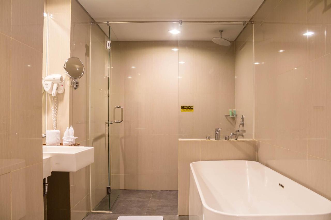 Khas Tugu Hotel Yogyakarta Exterior photo